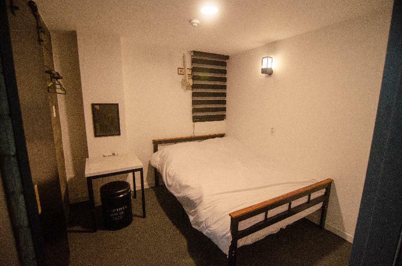 One Way Guesthouse Μπουσάν Εξωτερικό φωτογραφία