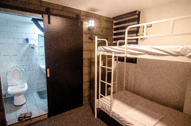 One Way Guesthouse Μπουσάν Εξωτερικό φωτογραφία